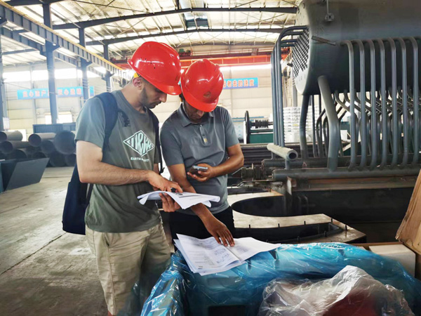 Welcome-Saudi-Customers-to-Inspect-the-5-Ton-light oil-Fired-Boiler600 (2).jpg